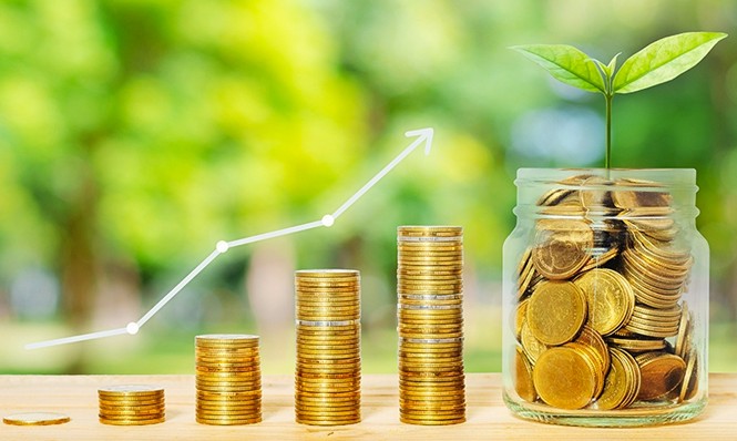 The Basics of Long-Term Investing (and How AI Can Help)